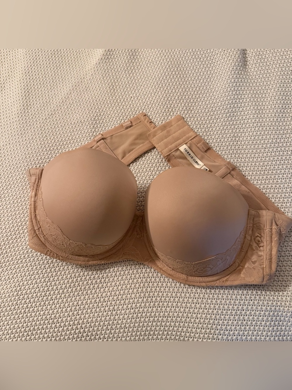 Torrid Curve Women Bra 44B Beige Push Up Underwired Lace Mesh Strapless